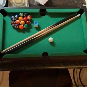 mini pool table *missing triangle*